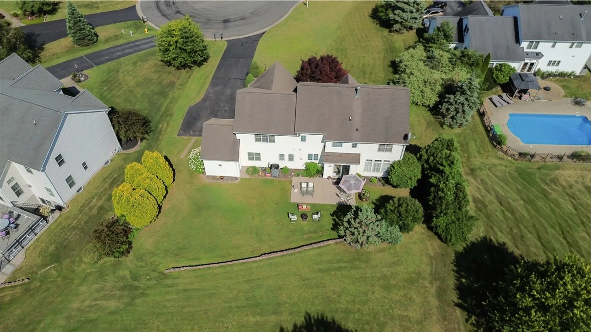 Property at 11 Lanaray Park, Perinton, NY 14450 6