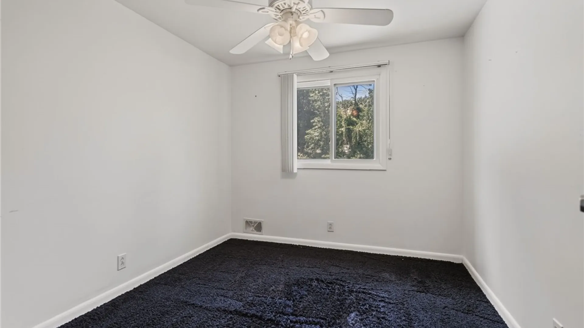 Property at 155 Moorland Rd, Greece, NY 14612 40