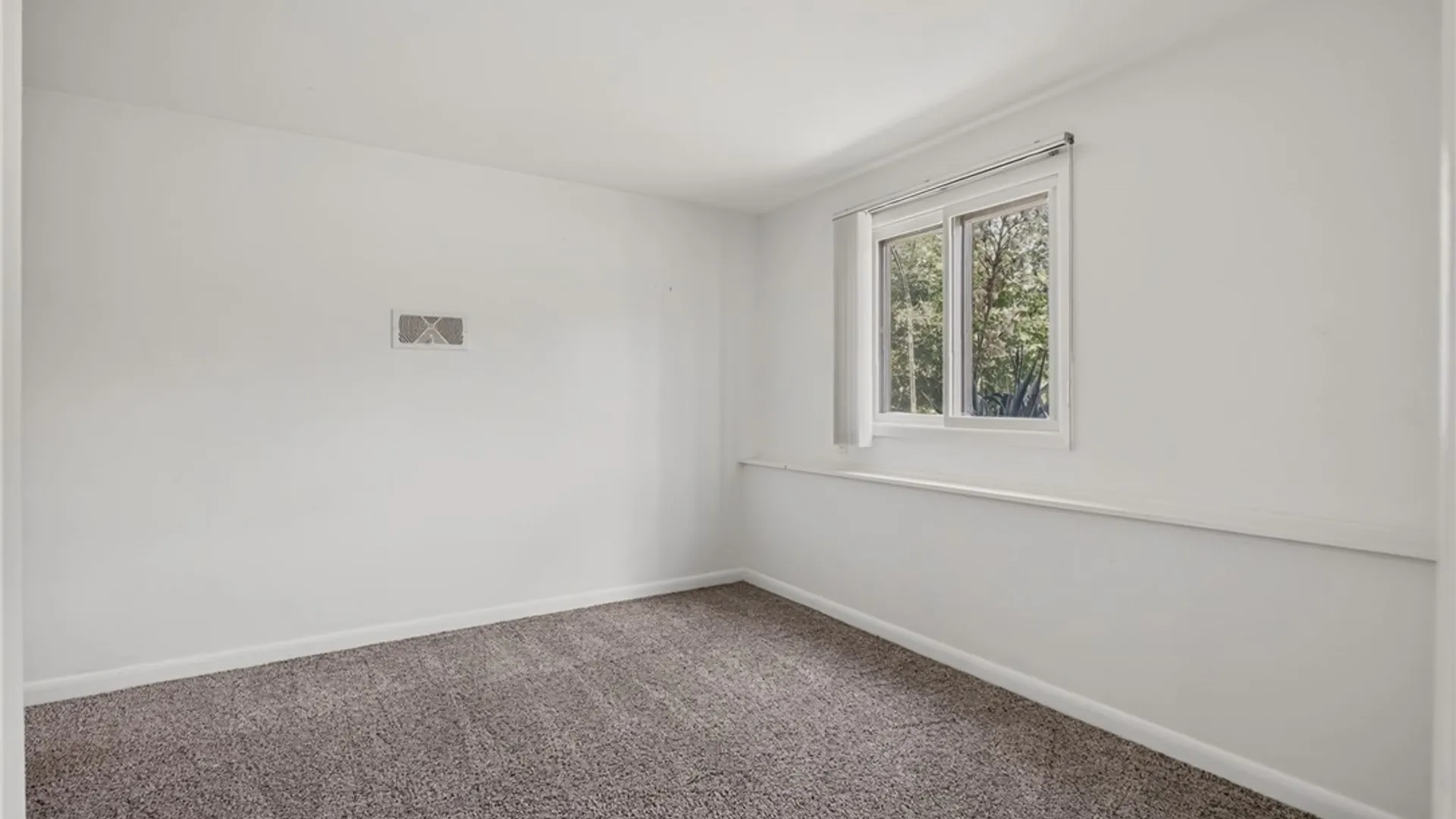 Property at 155 Moorland Rd, Greece, NY 14612 47
