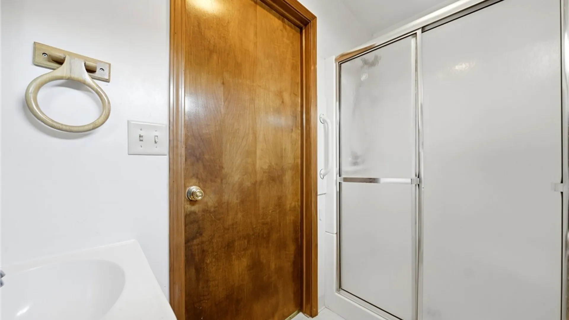 Property at 111 Tindle Avenue, West Seneca, NY 14224 10