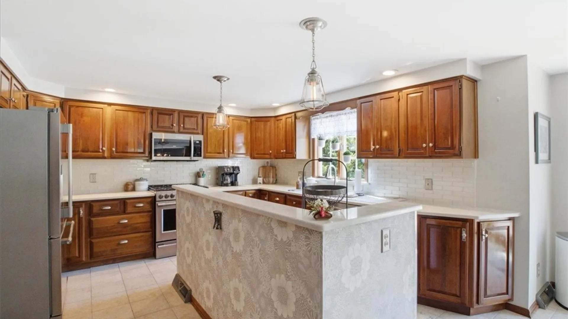 Property at 3698 Meadowbrook Acres, Wheatfield, NY 14120 10