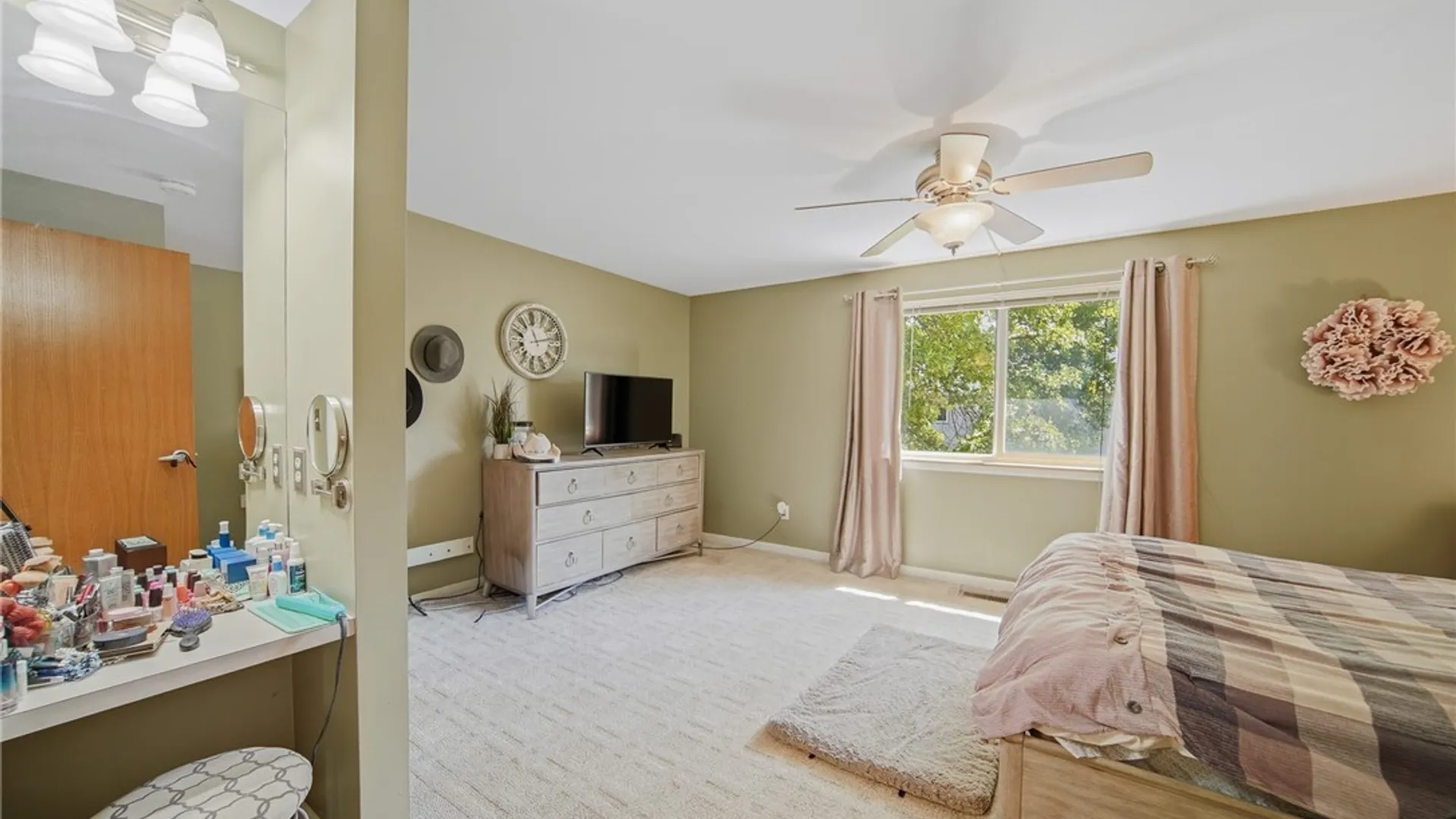 Property at 106 Iron Oak Circle, Salina, NY 13088 25