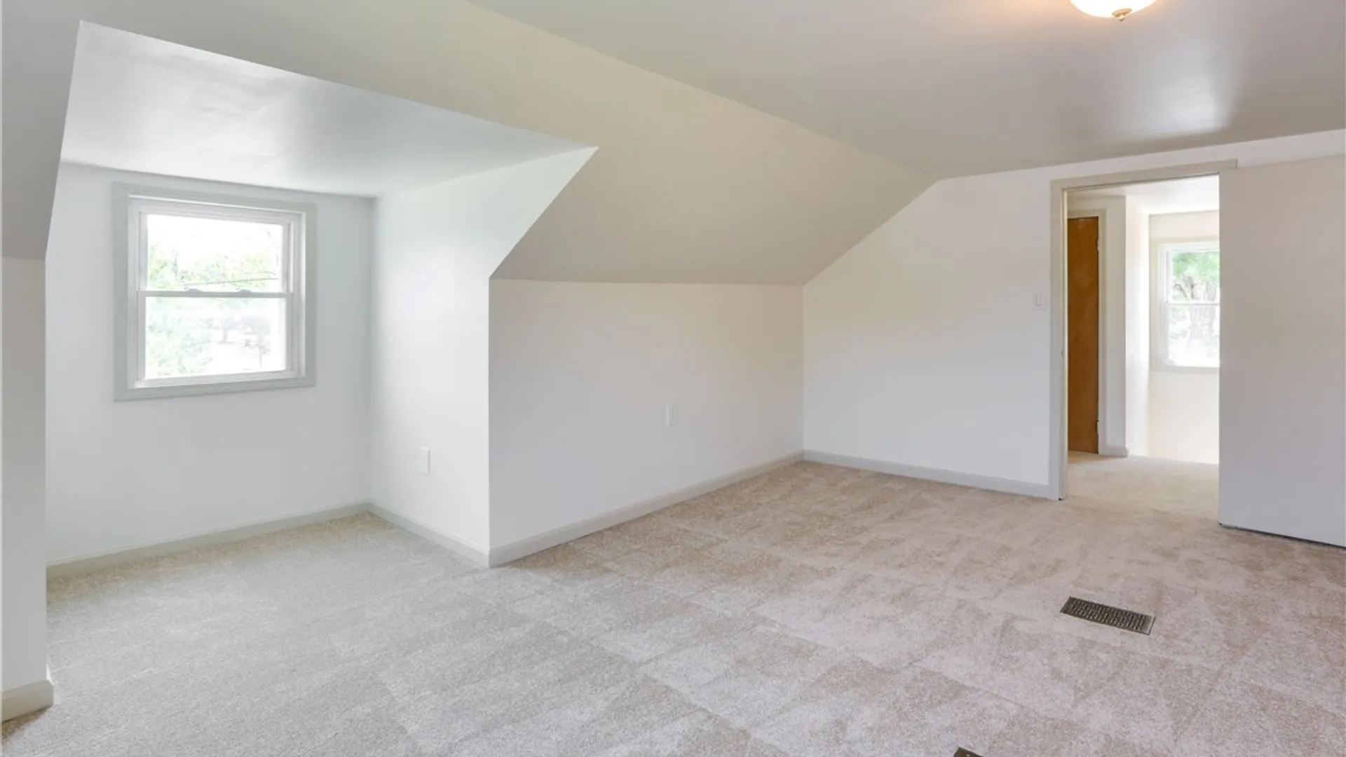 Property at 1108 Parkhurst Boulevard, Tonawanda, NY 14150 18