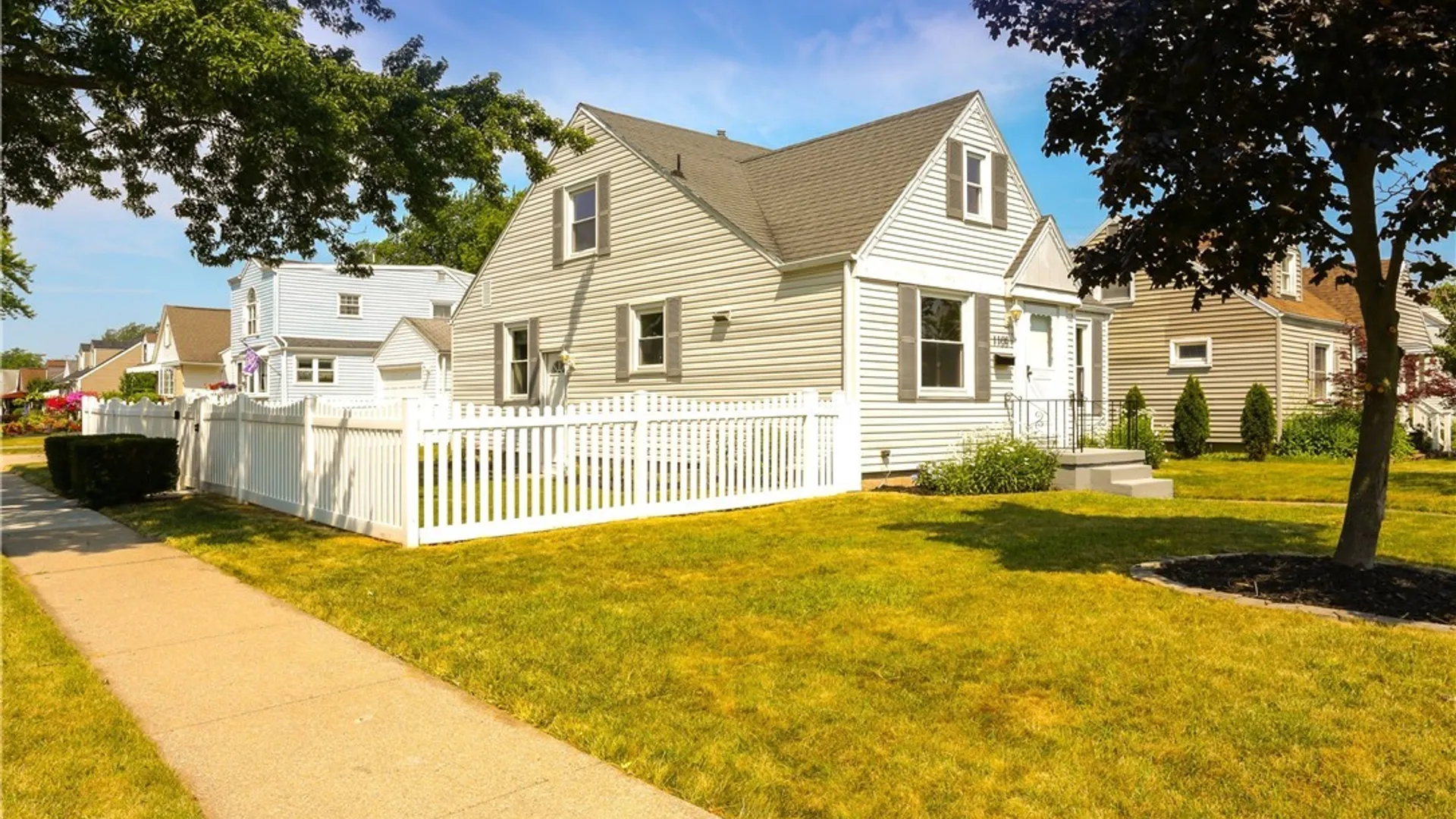 Property at 1108 Parkhurst Boulevard, Tonawanda, NY 14150 3