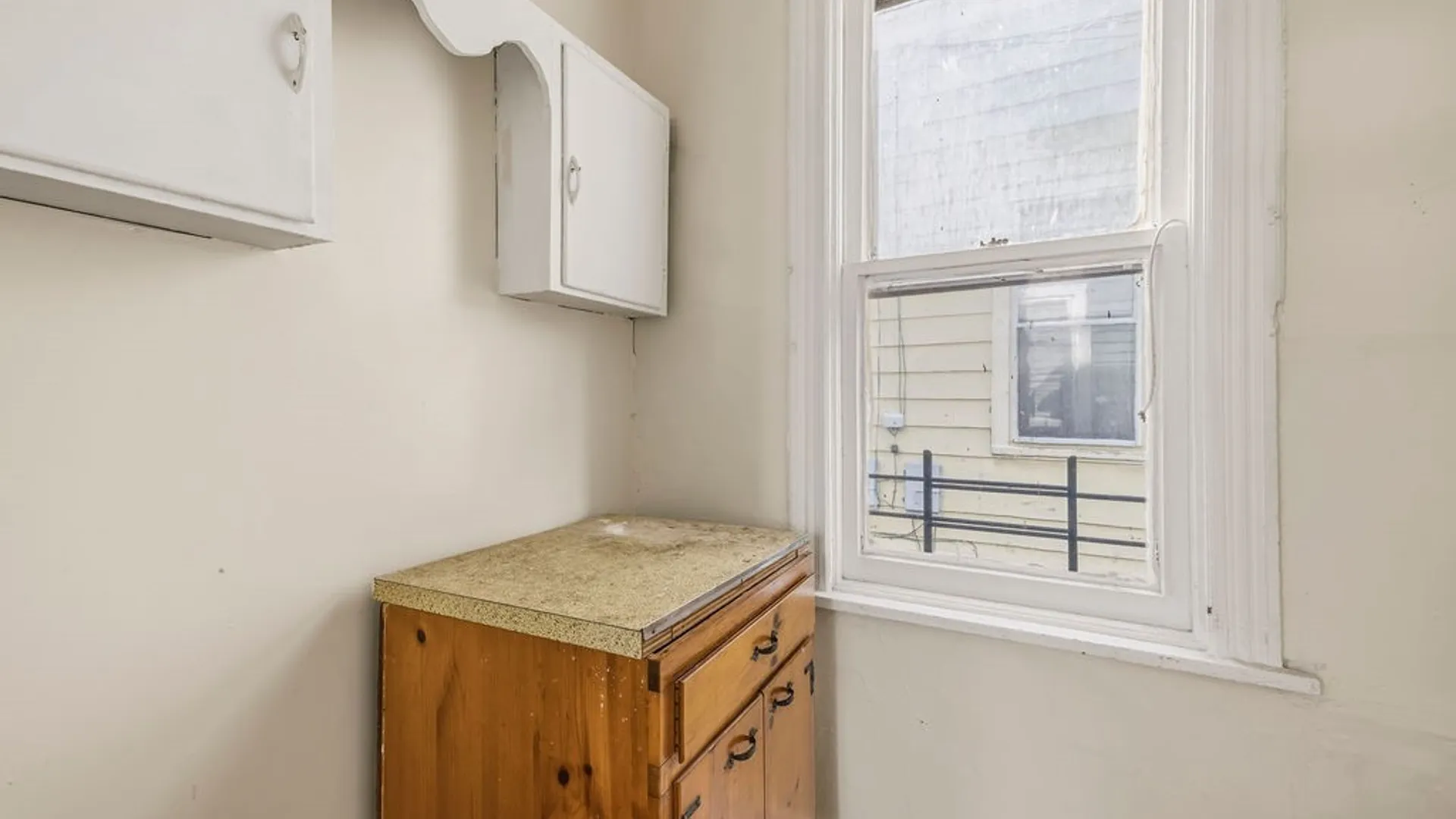 Property at 504 Woodlawn Avenue, Buffalo, NY 14208 17