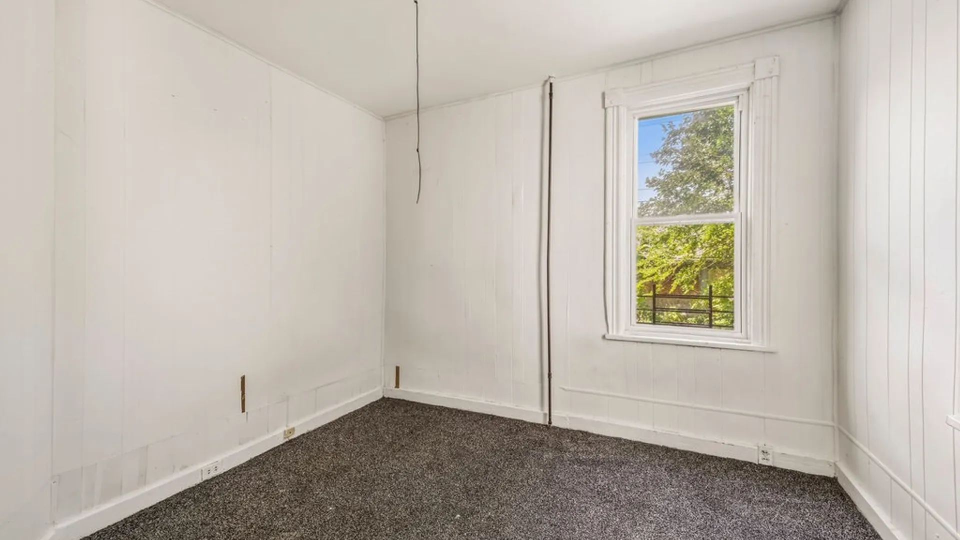Property at 504 Woodlawn Avenue, Buffalo, NY 14208 18