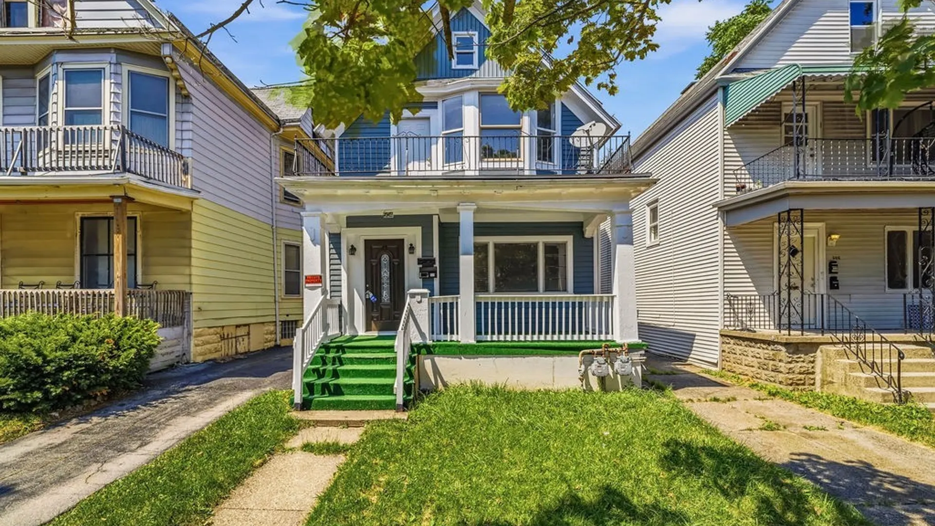 Property at 504 Woodlawn Avenue, Buffalo, NY 14208 2