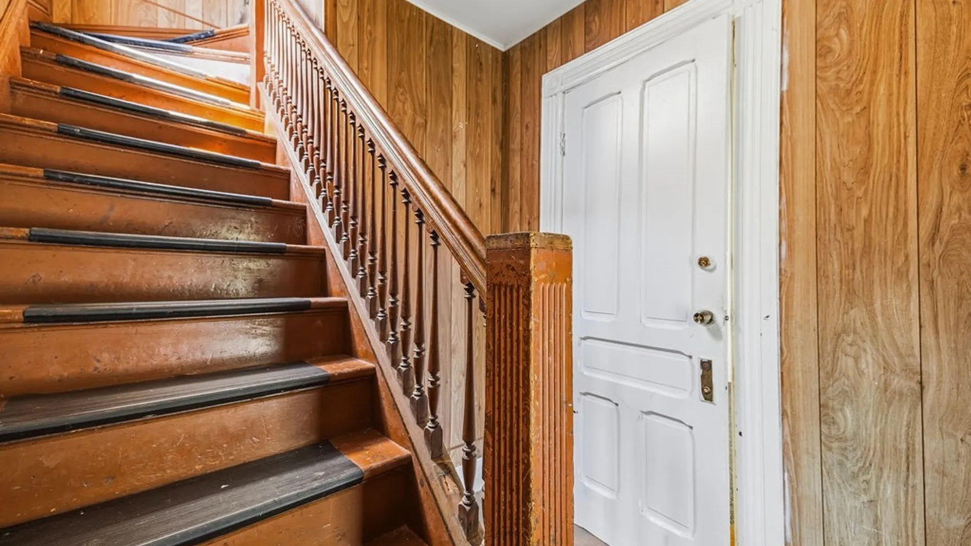 Property at 504 Woodlawn Avenue, Buffalo, NY 14208 20