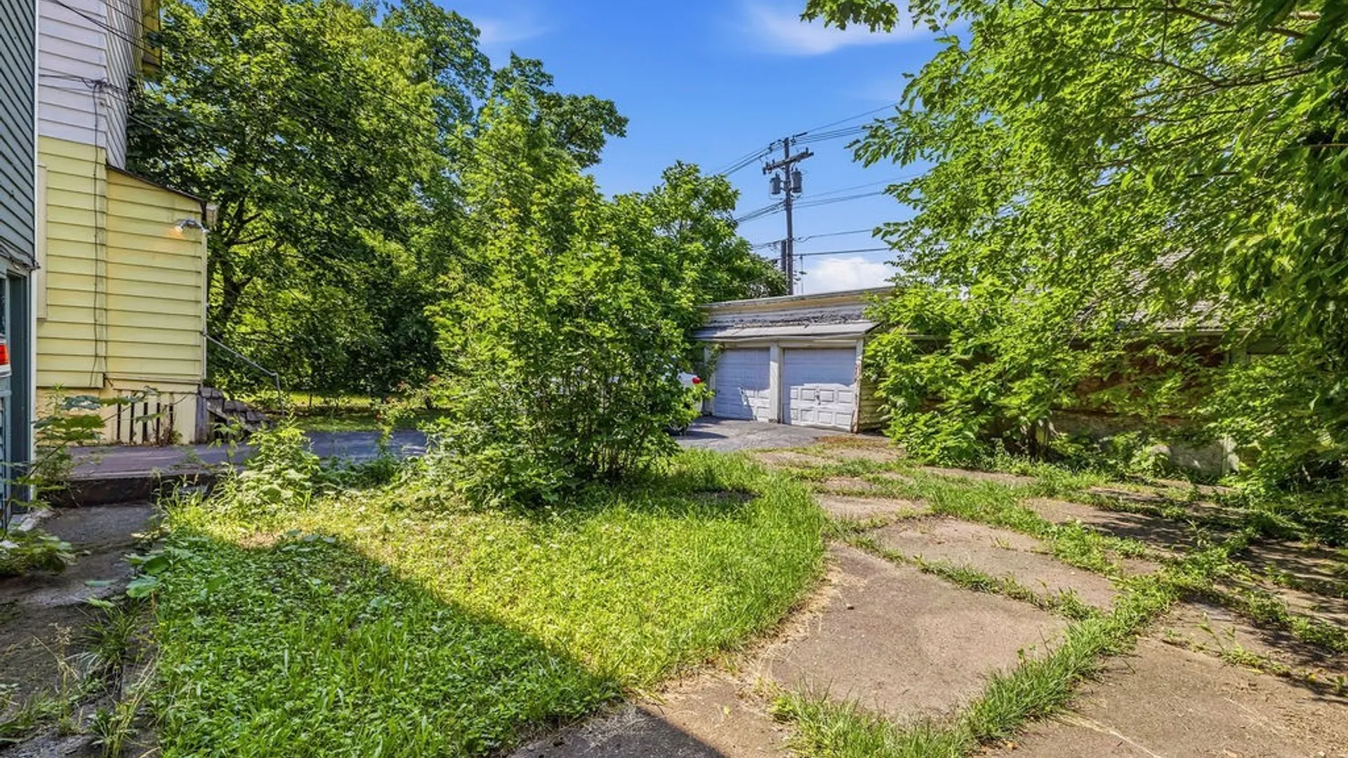 Property at 504 Woodlawn Avenue, Buffalo, NY 14208 39