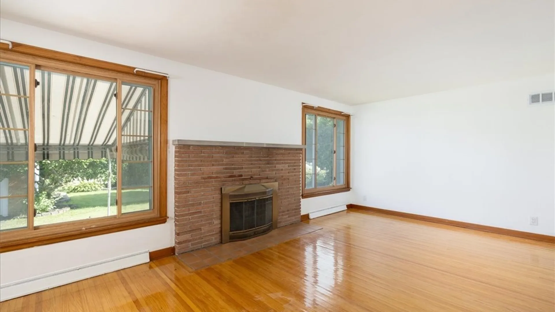 Property at 40 Lennox Avenue, Amherst, NY 14226 5