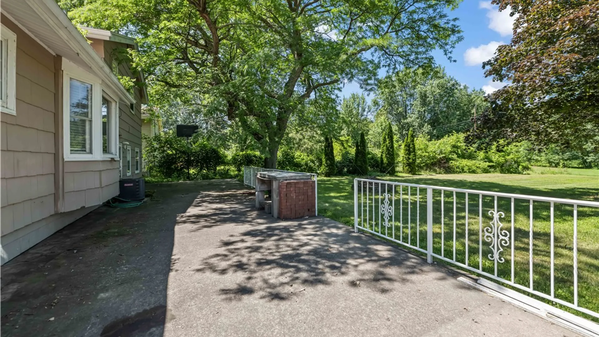 Property at 412 Wildwood Drive, Greece, NY 14616 36