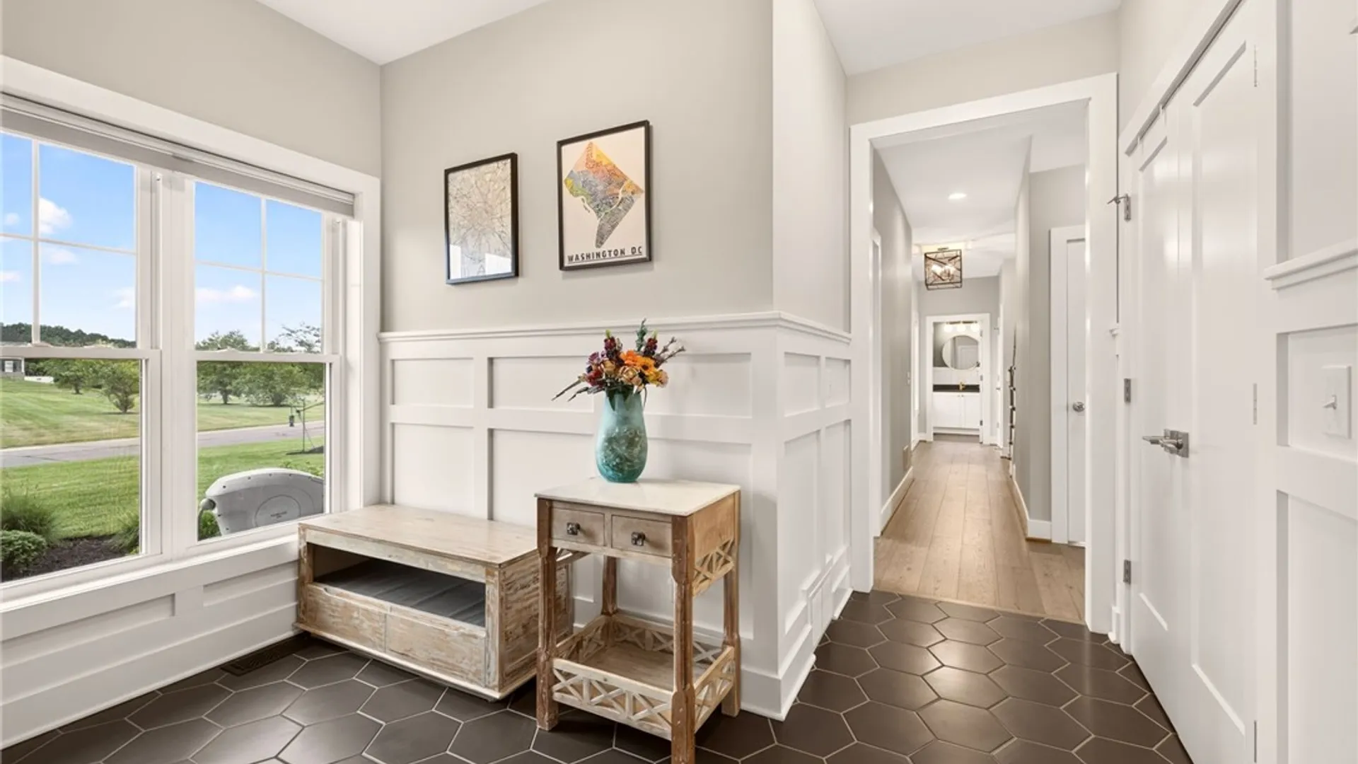 Property at 8 Ravenna Crescent, Pittsford, NY 14534 22