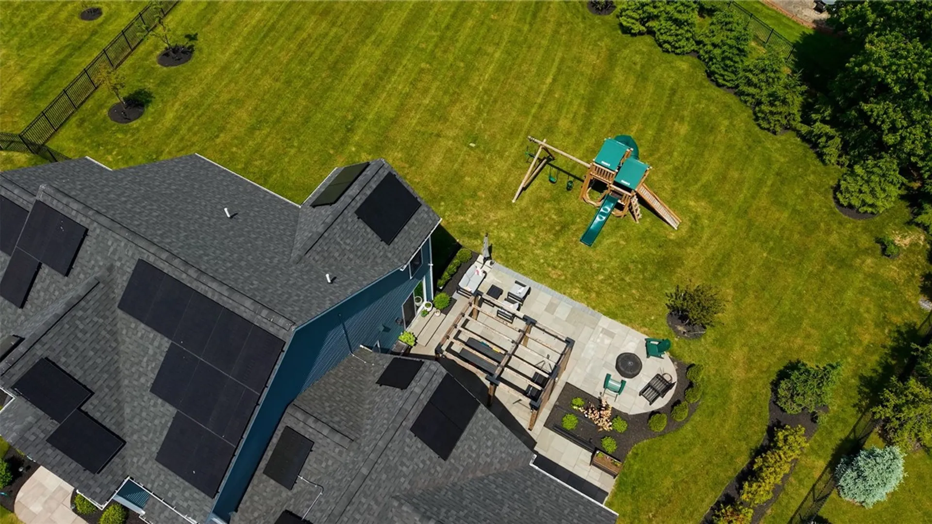 Property at 8 Ravenna Crescent, Pittsford, NY 14534 50
