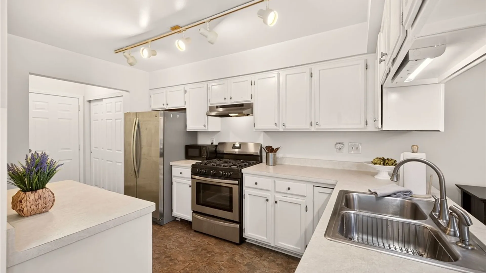 Property at 27 Neville Lane, Brighton, NY 14618 12