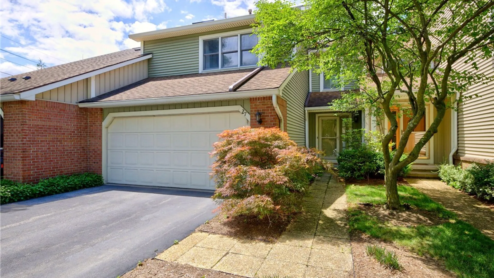 Property at 27 Neville Lane, Brighton, NY 14618 2