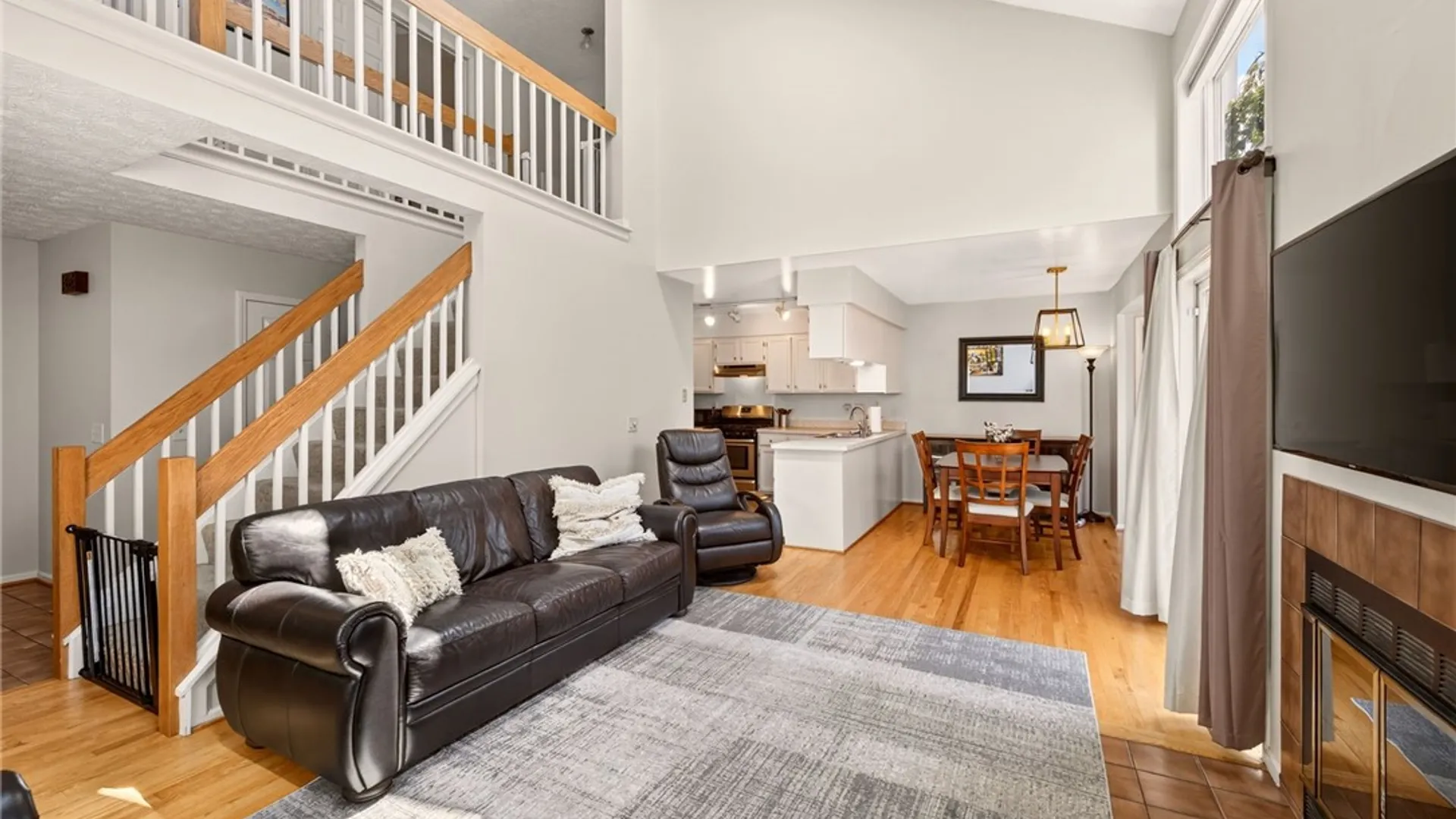Property at 27 Neville Lane, Brighton, NY 14618 7