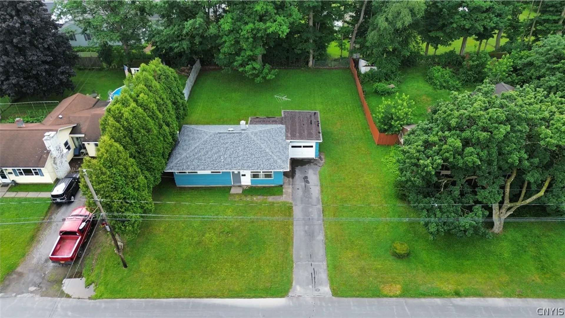 Property at 27 Pinecrest Road, New Hartford, NY 13413 2
