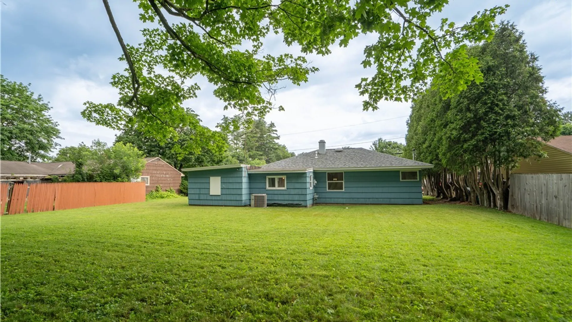 Property at 27 Pinecrest Road, New Hartford, NY 13413 23