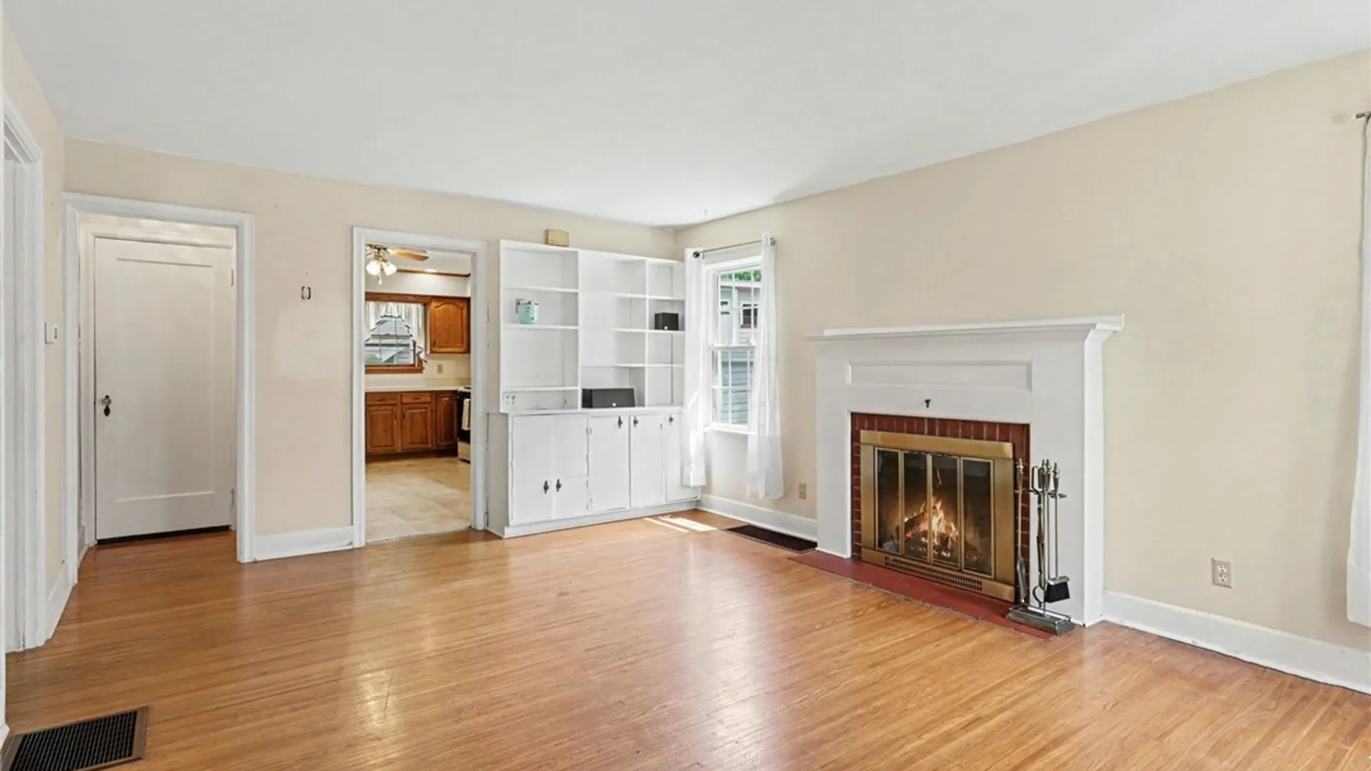 Property at 26 Surrey Road, Greece, NY 14616 2