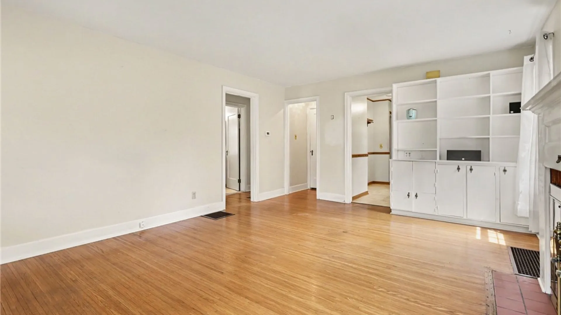Property at 26 Surrey Road, Greece, NY 14616 3