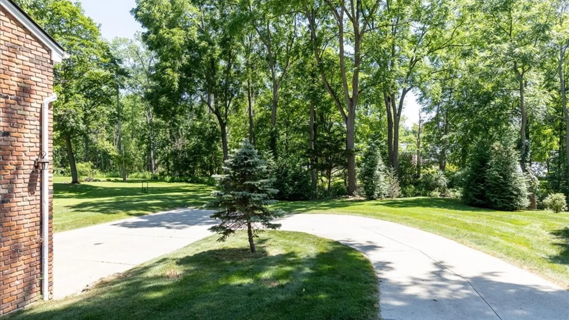 Property at 1215 Carriage Drive, Aurora, NY 14052 24