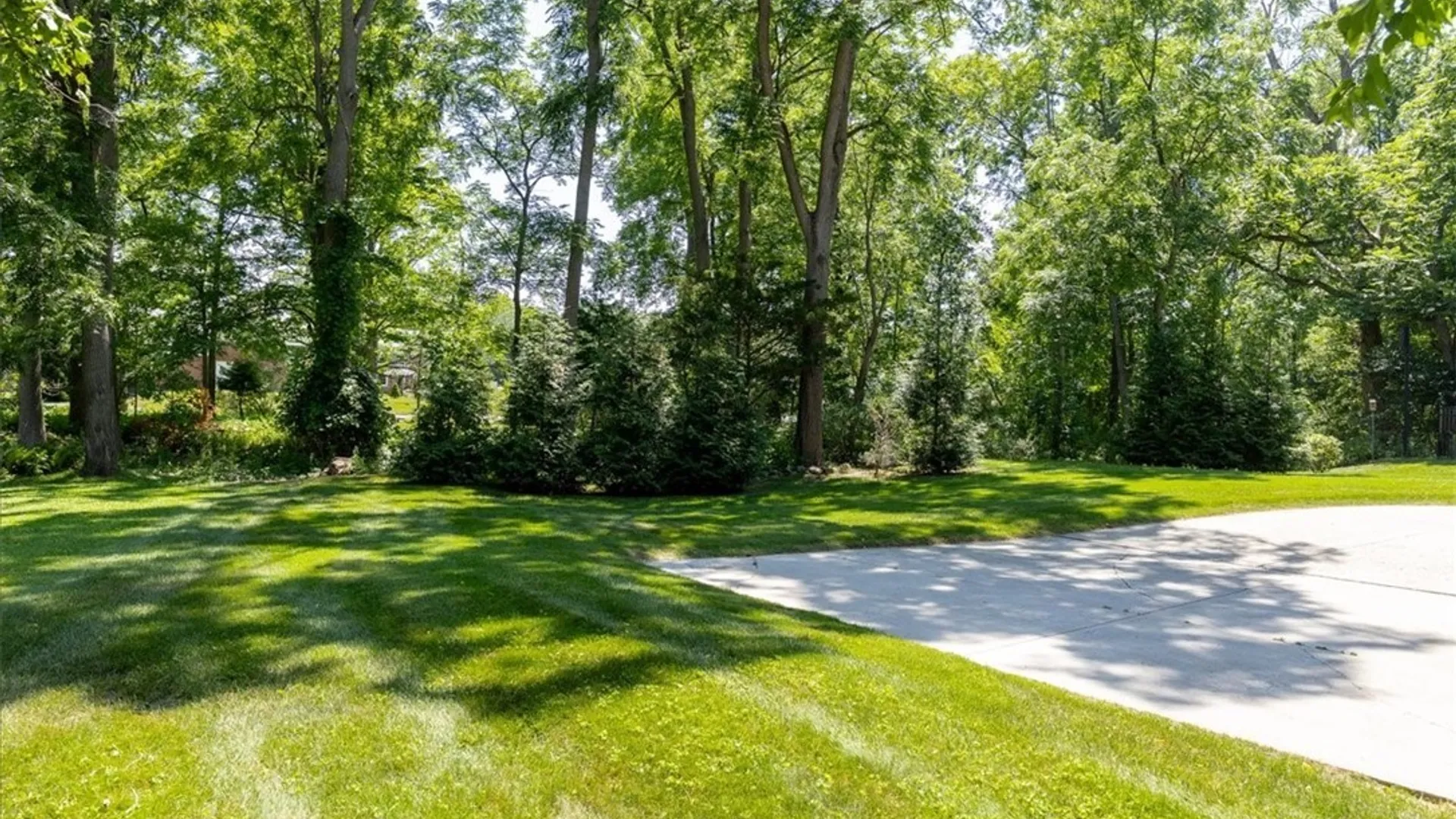 Property at 1215 Carriage Drive, Aurora, NY 14052 25