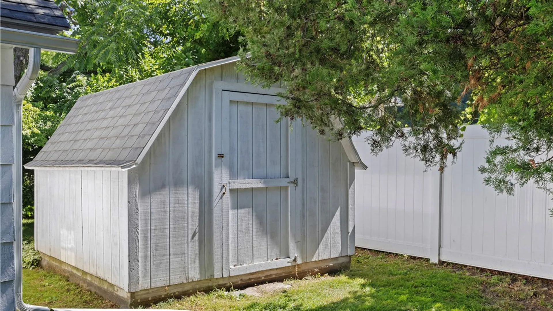Property at 64 Lacy St, Avon, NY 14414 44