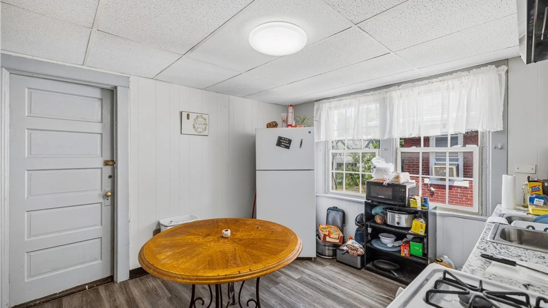 Property at 626 E Delavan Avenue, Buffalo, NY 14211 15