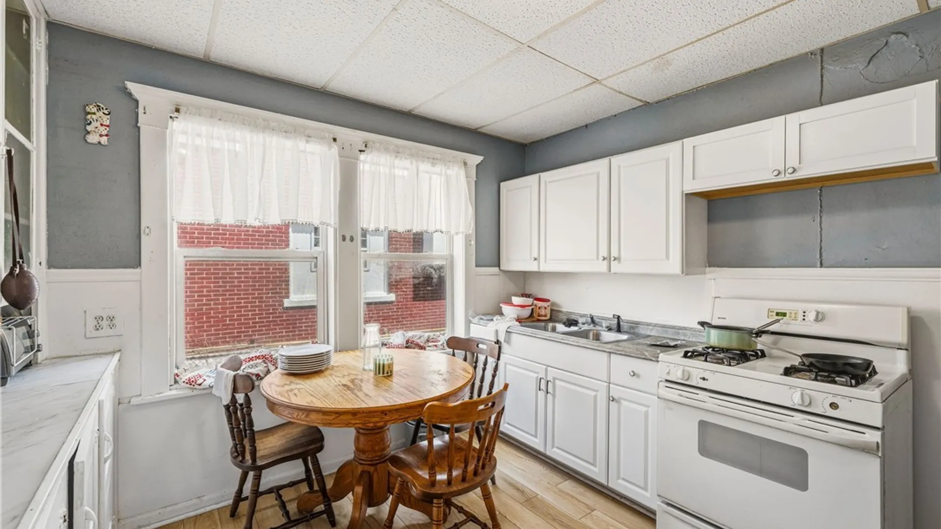 Property at 626 E Delavan Avenue, Buffalo, NY 14211 21