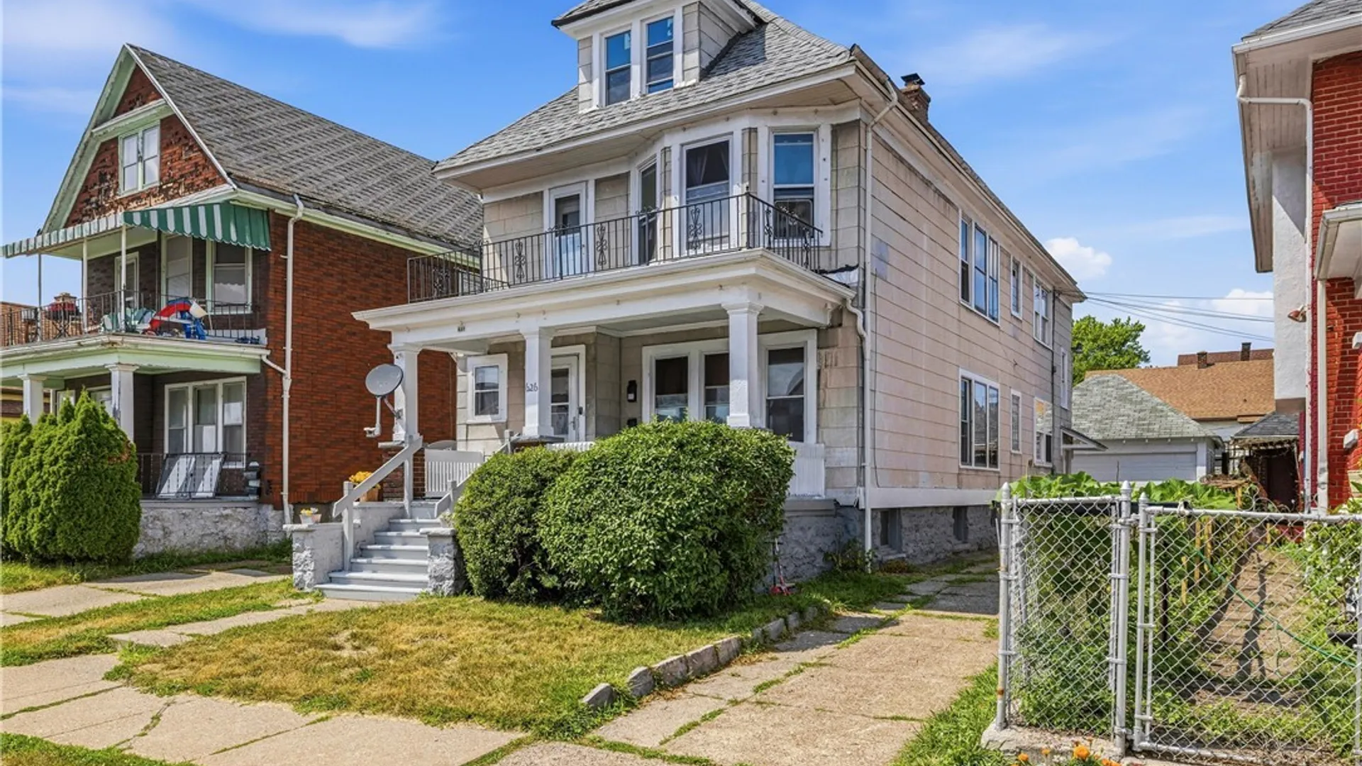 Property at 626 E Delavan Avenue, Buffalo, NY 14211 3