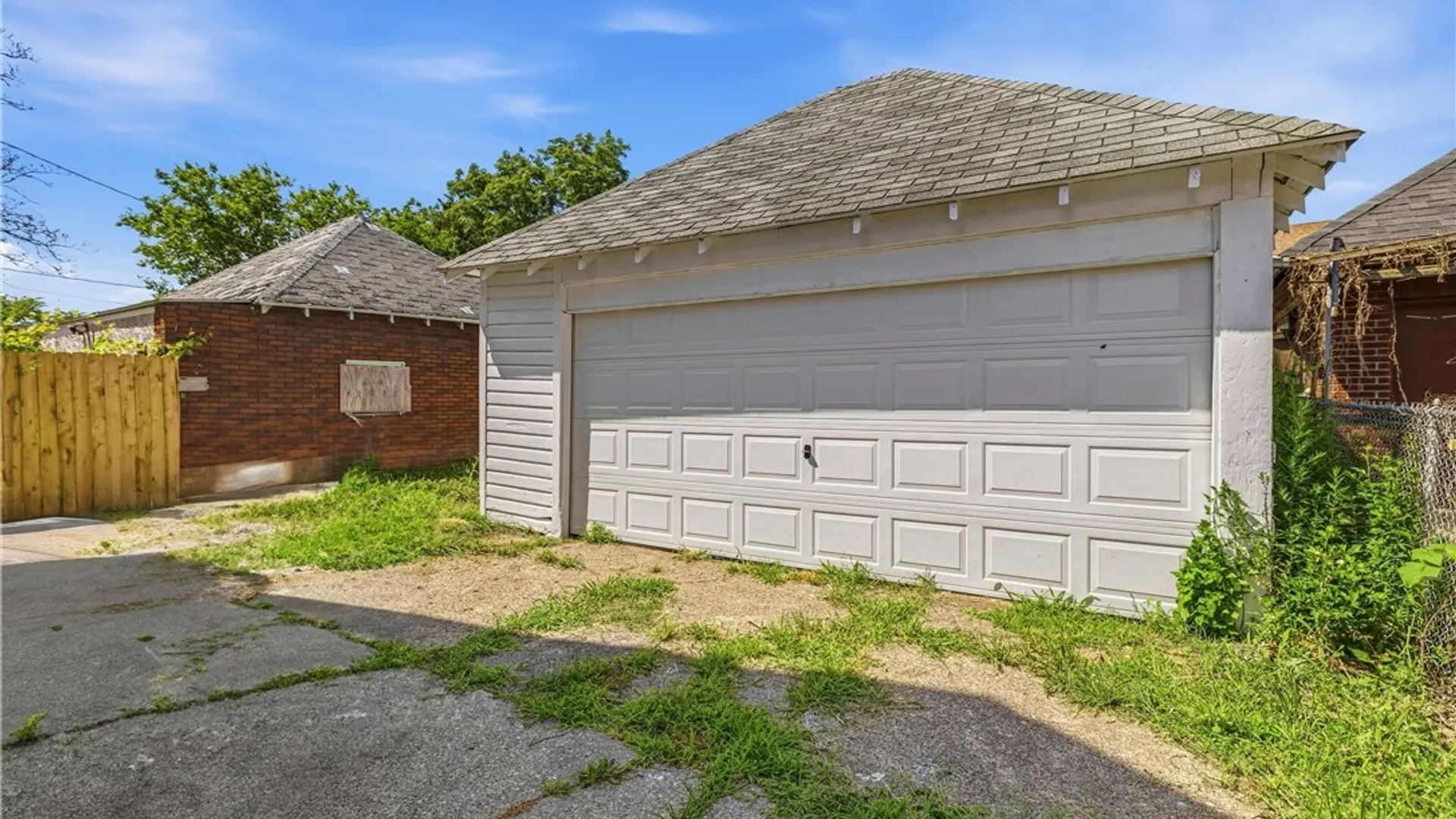 Property at 626 E Delavan Avenue, Buffalo, NY 14211 4