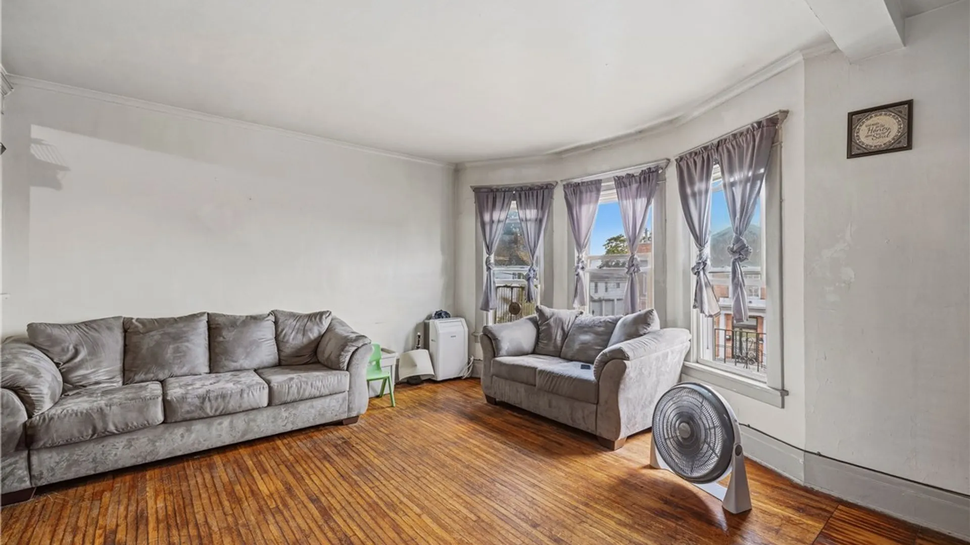 Property at 626 E Delavan Avenue, Buffalo, NY 14211 6