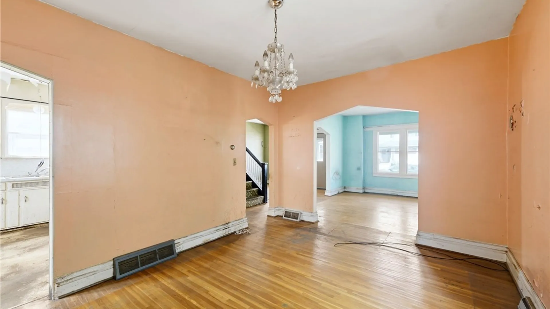 Property at 16 Copeland Place, Buffalo, NY 14207 15
