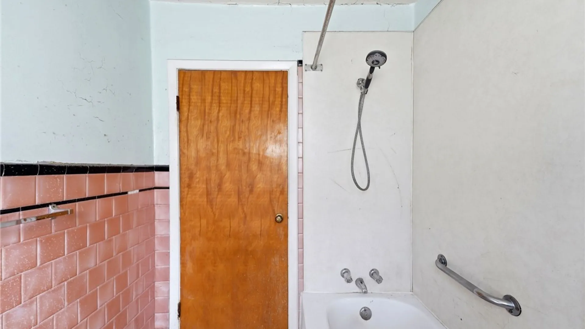 Property at 16 Copeland Place, Buffalo, NY 14207 23