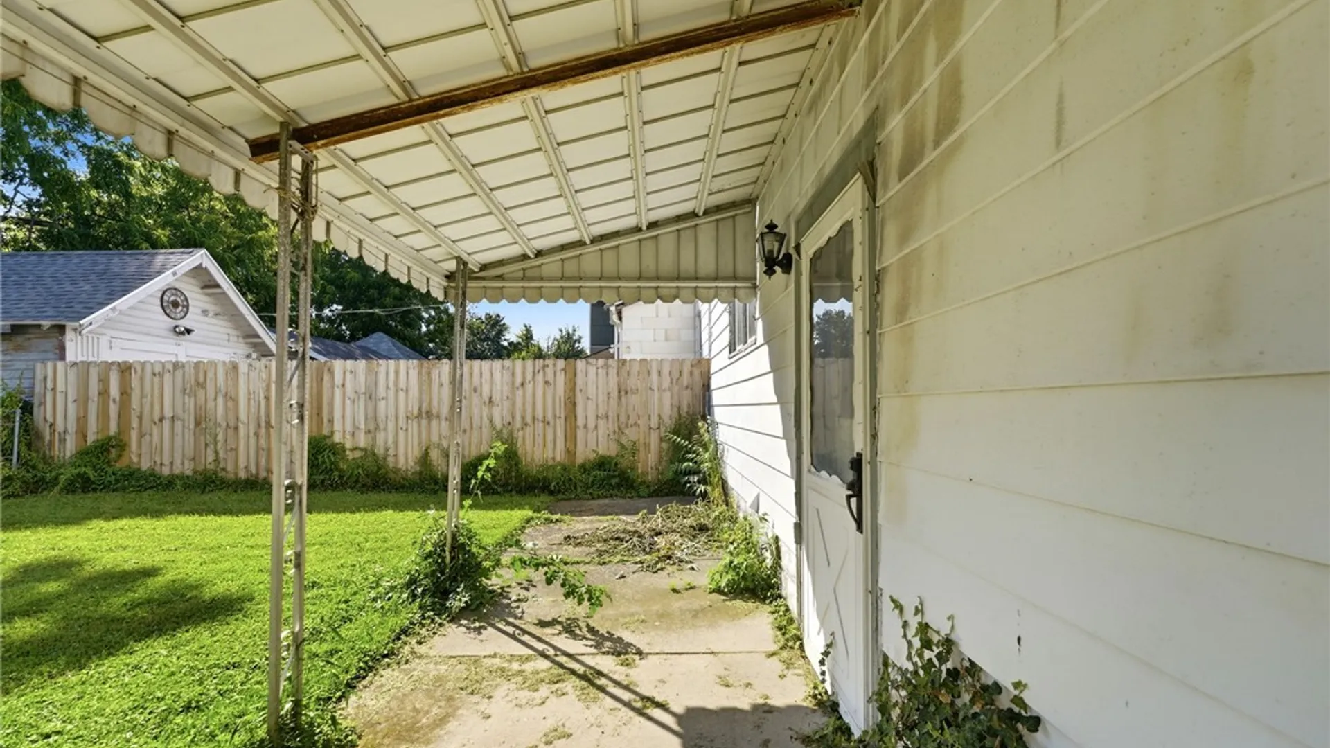 Property at 16 Copeland Place, Buffalo, NY 14207 33