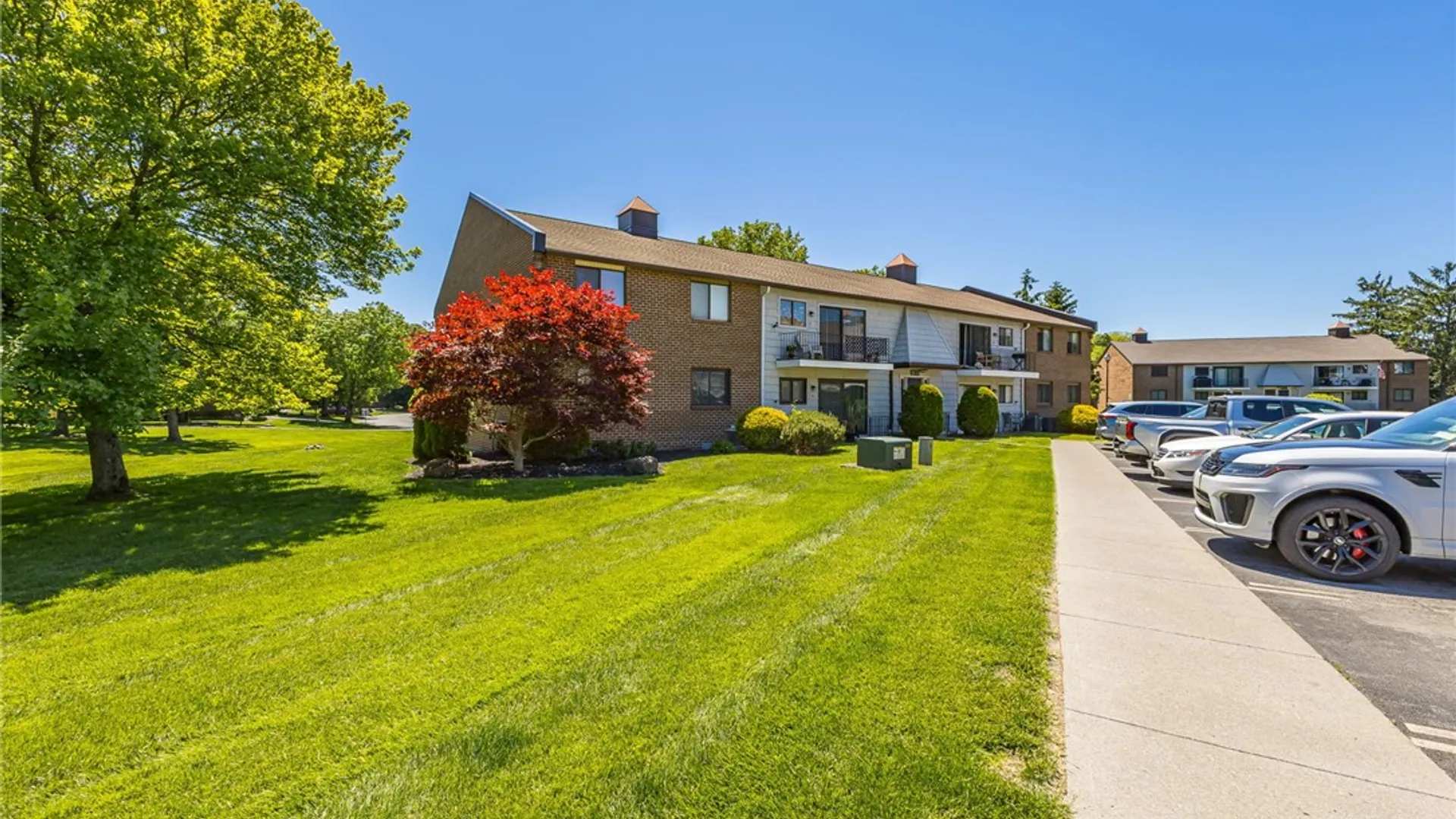 Property at 29-3 Great Wood Court, Perinton, NY 14450 4