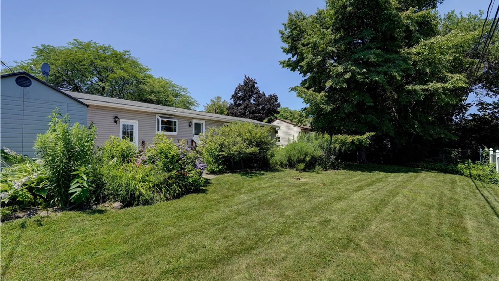Property at 118 Underwood Avenue, Parma, NY 14468 36