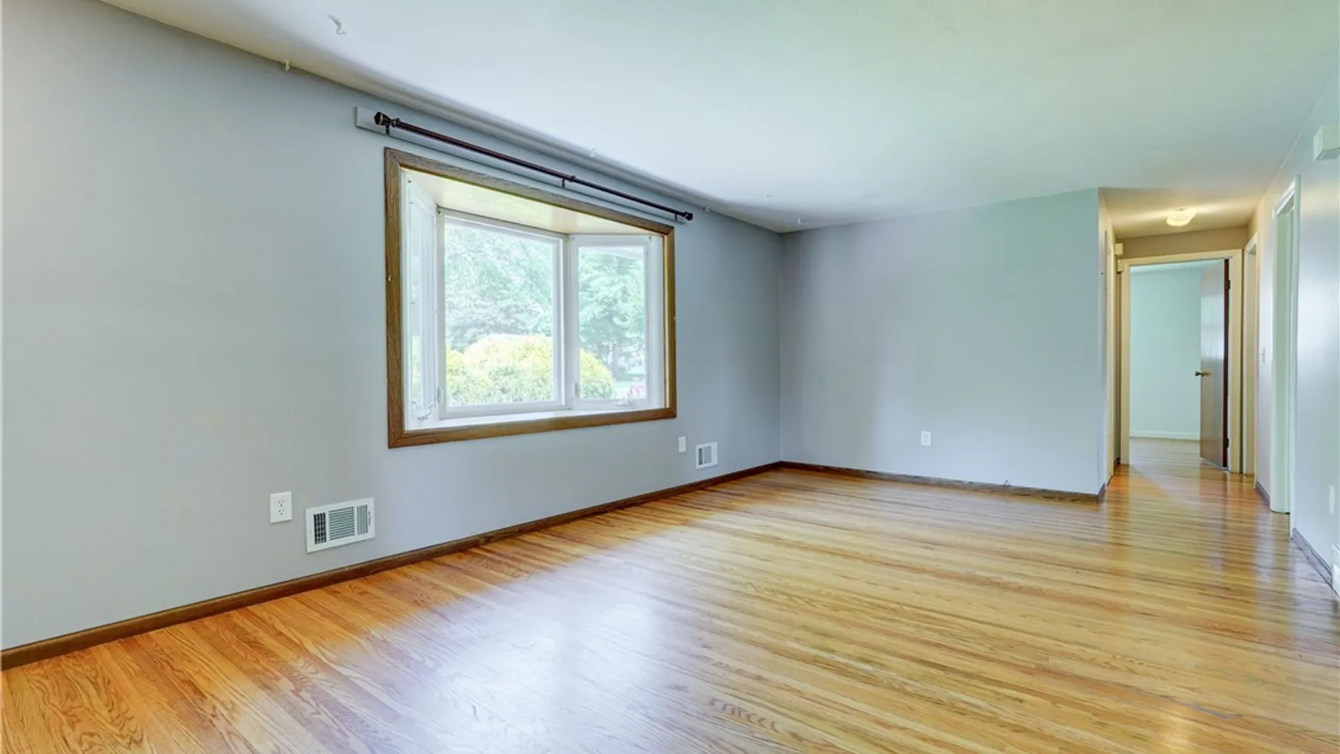 Property at 118 Underwood Avenue, Parma, NY 14468 5