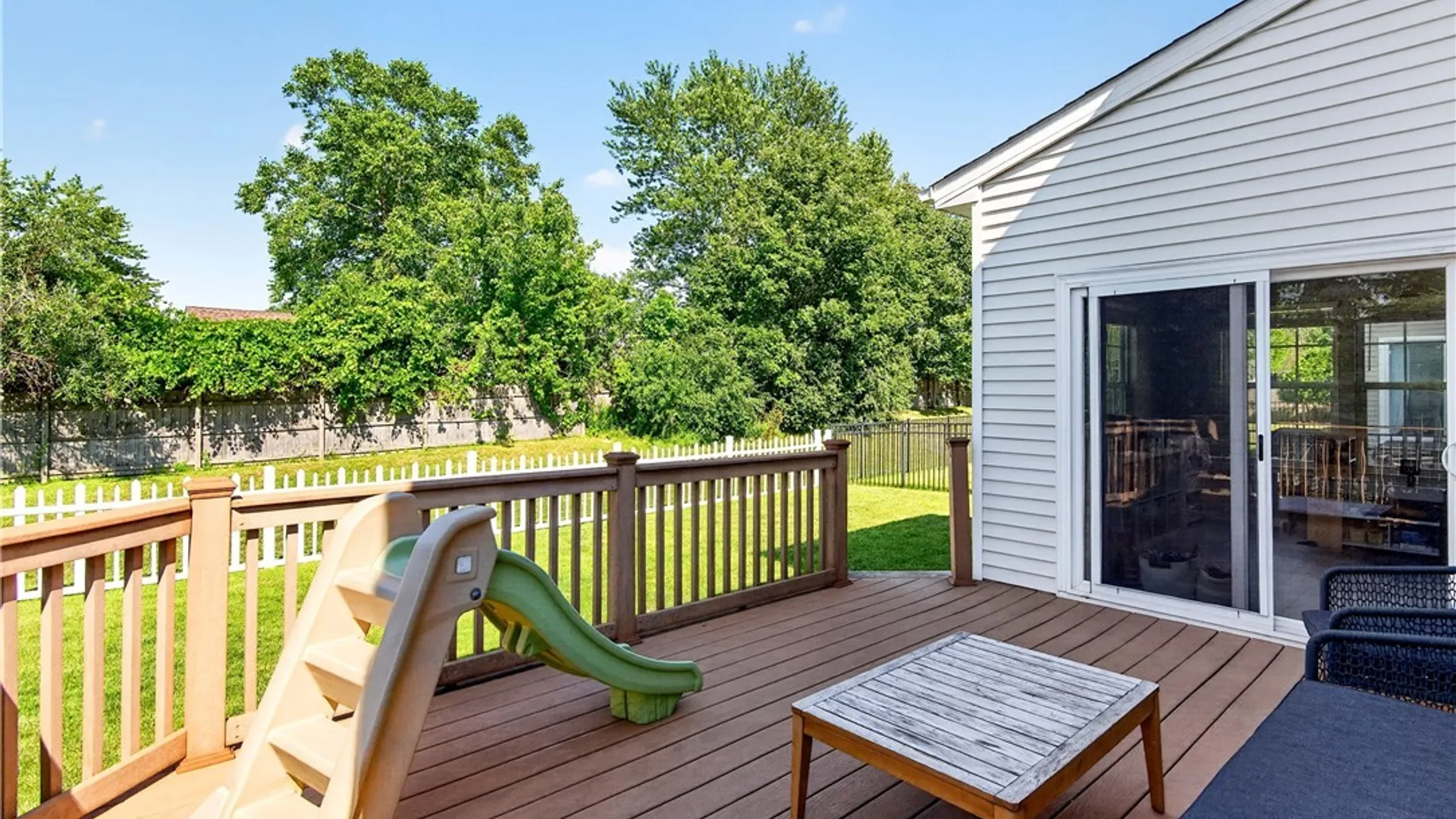 Property at 3 Scooter Lane, Hamburg, NY 14075 28