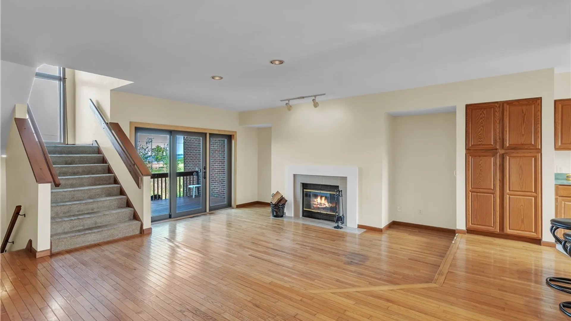 Property at 418 Lakefront Blvd, Buffalo, NY 14202 17