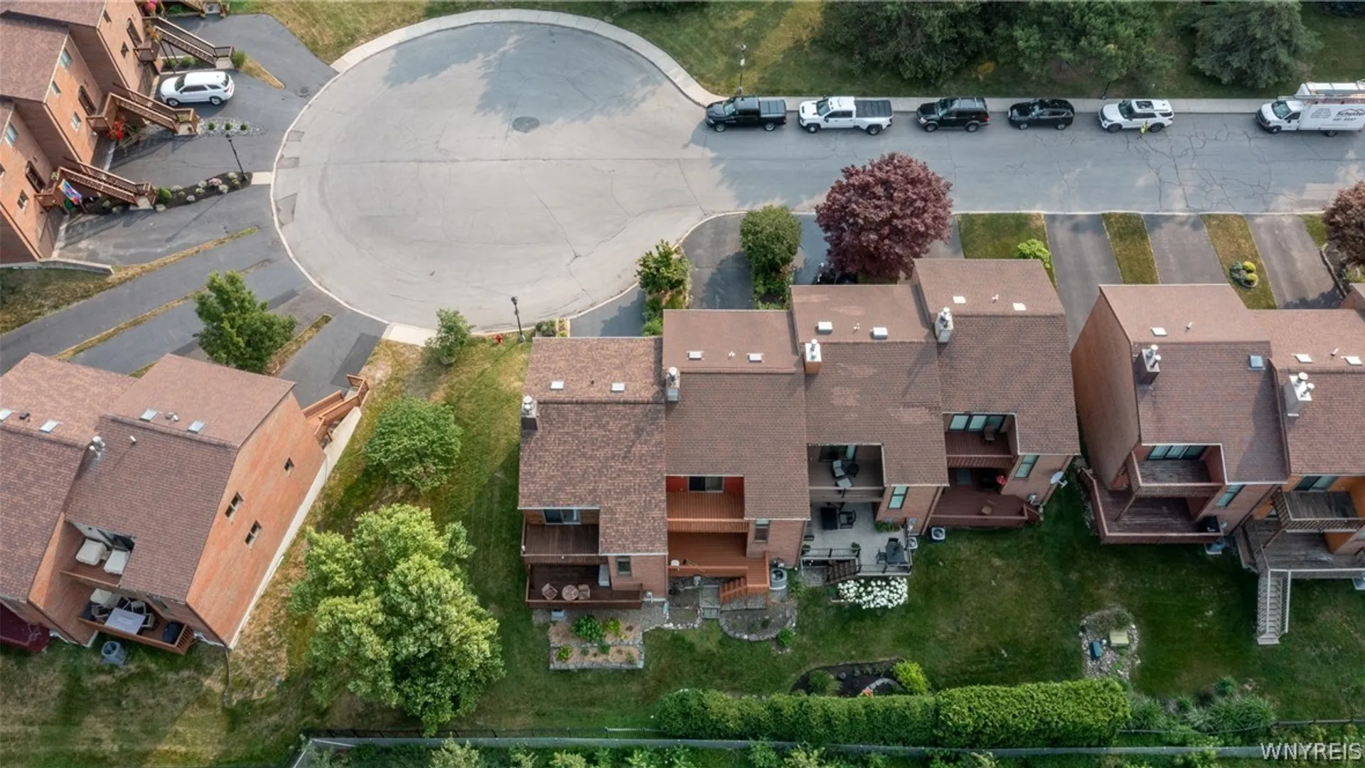 Property at 418 Lakefront Blvd, Buffalo, NY 14202 4
