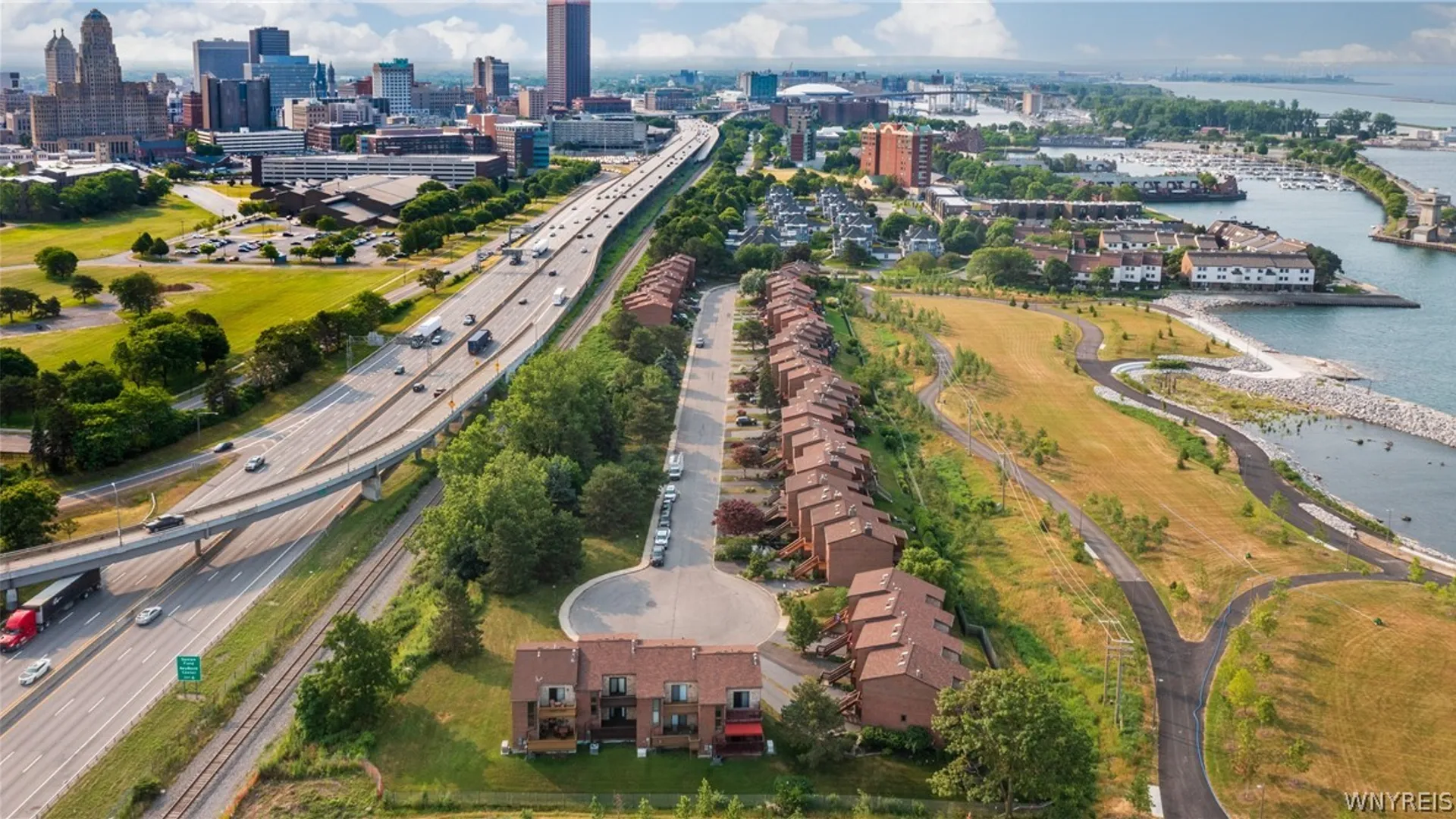 Property at 418 Lakefront Blvd, Buffalo, NY 14202 8