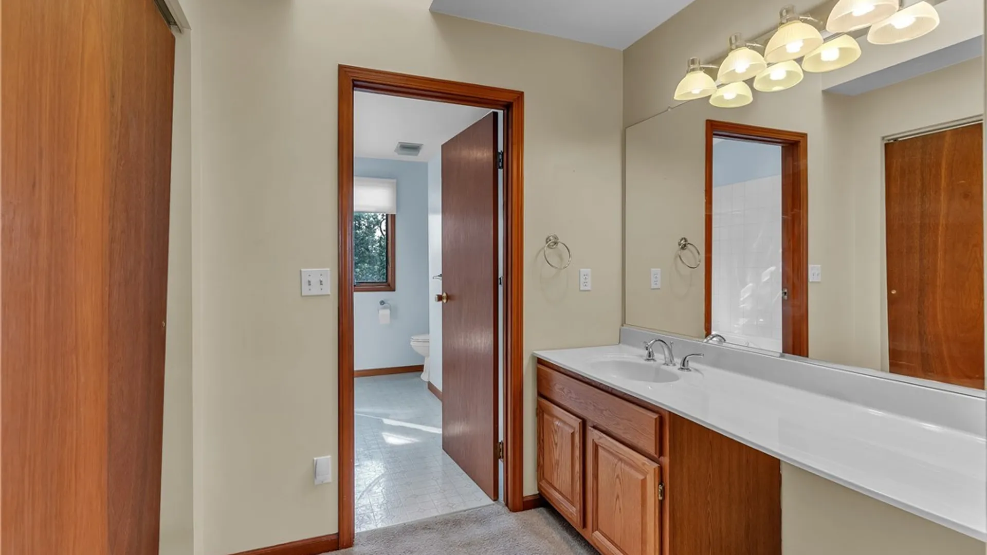 Property at 418 Lakefront Blvd, Buffalo, NY 14202 25