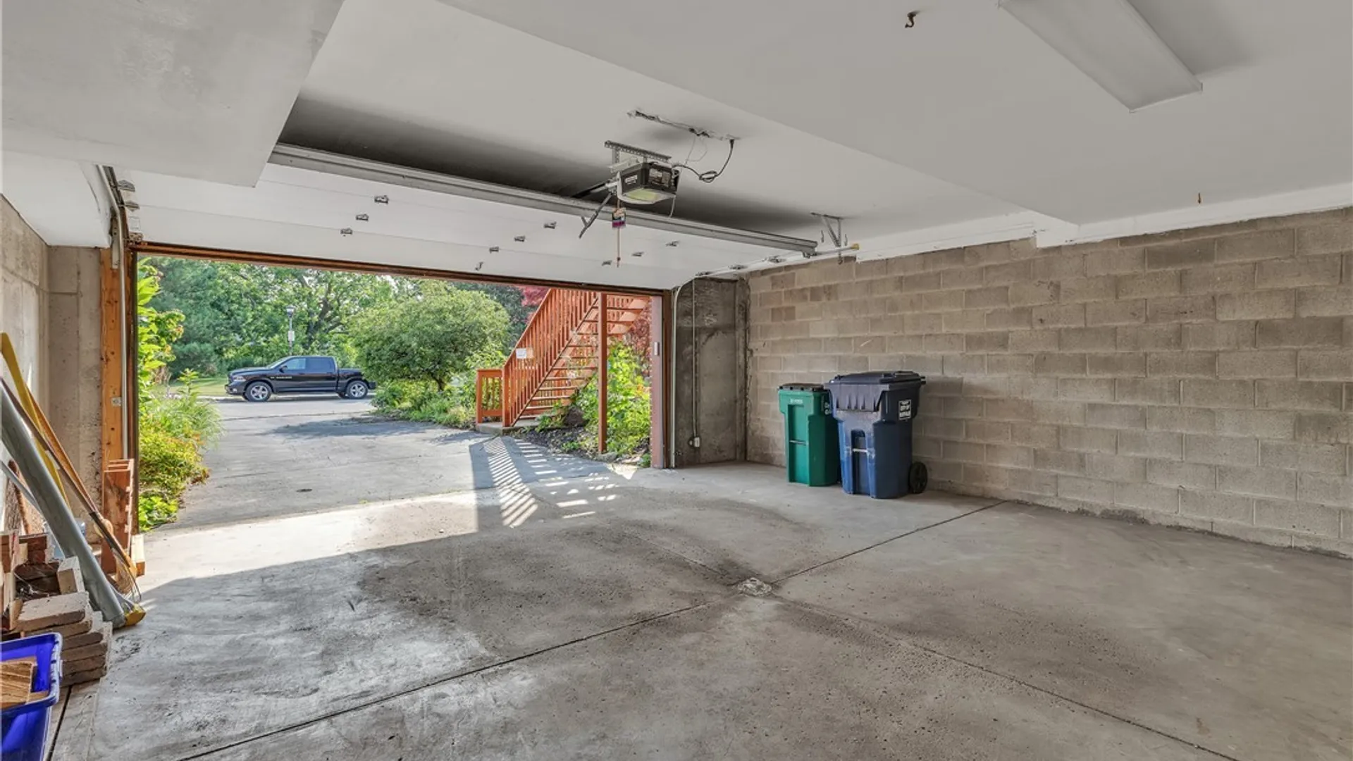 Property at 418 Lakefront Blvd, Buffalo, NY 14202 32