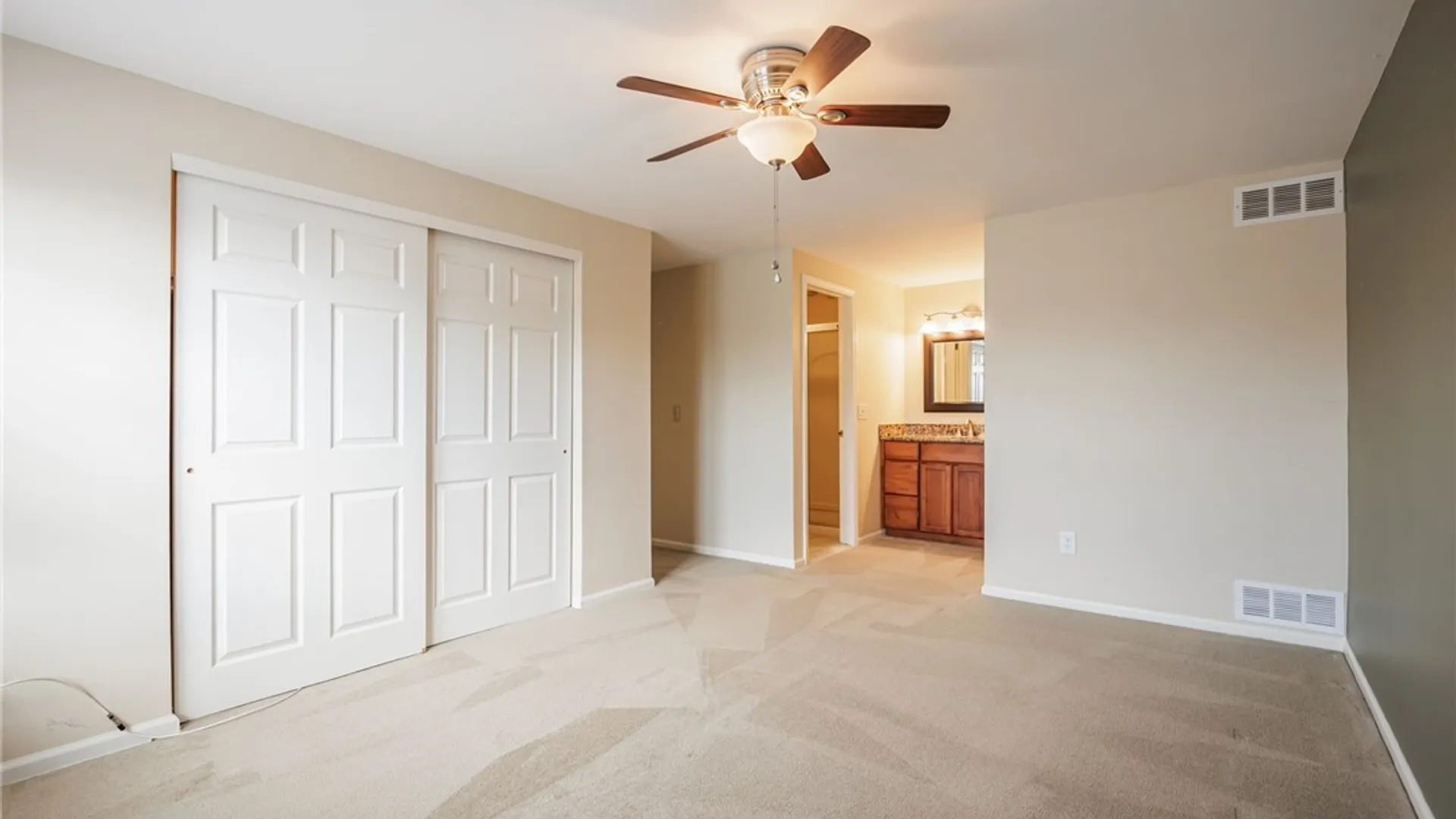 Property at 18 Dunbridge Heights, Perinton, NY 14450 17