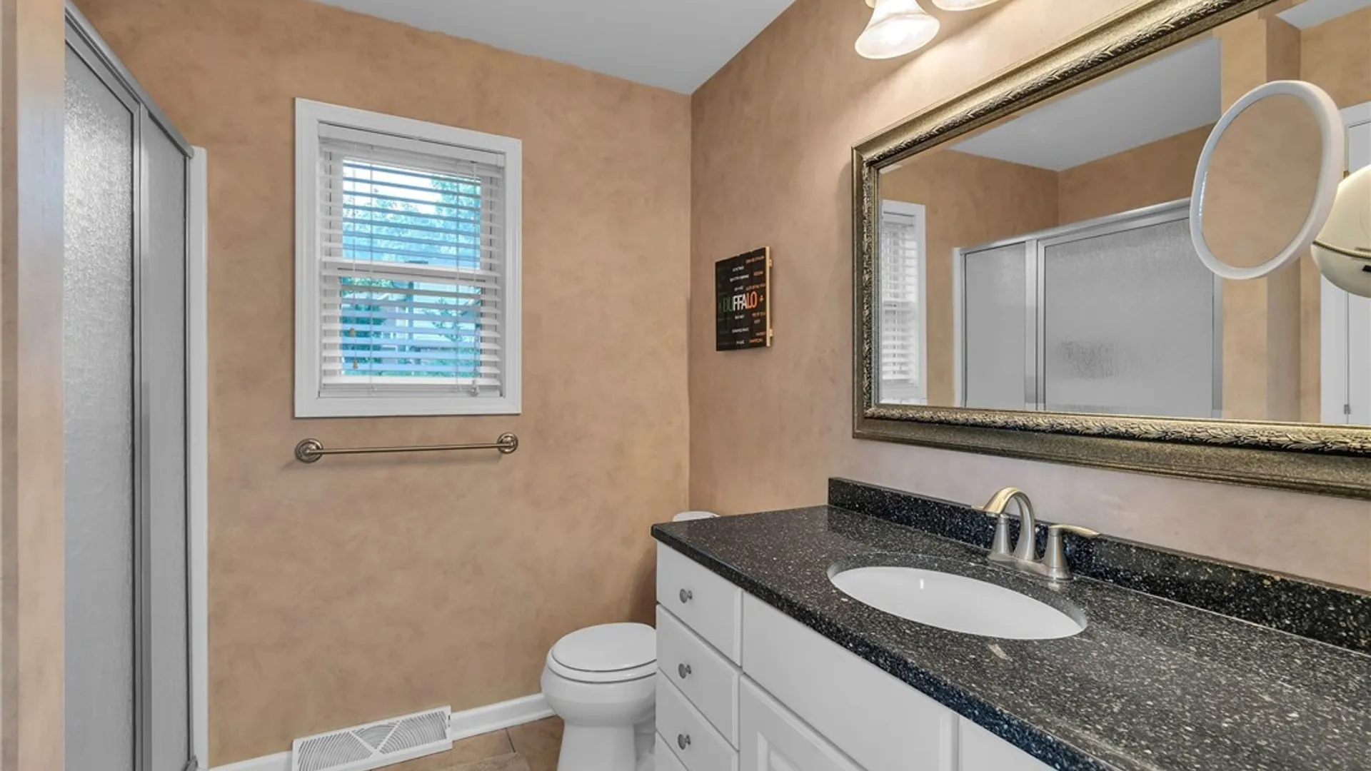 Property at 228 Lake Avenue, Lancaster, NY 14086 26