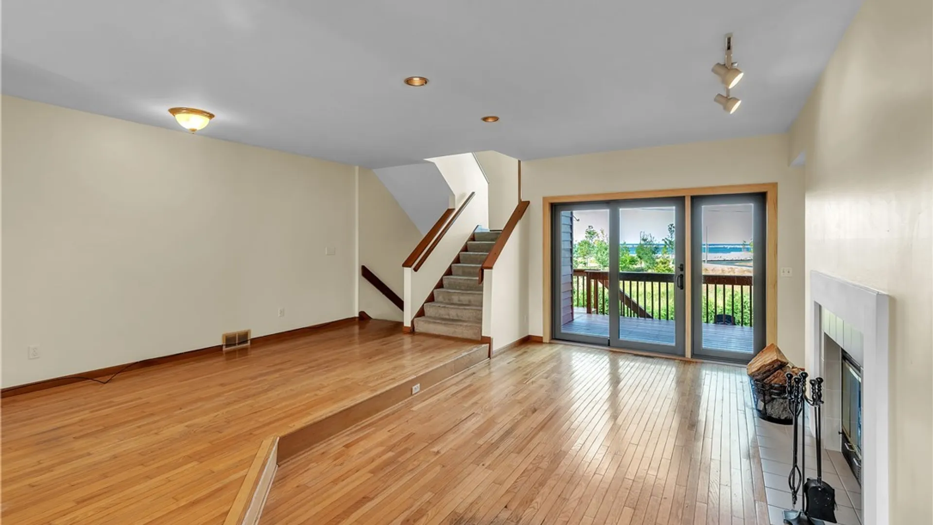 Property at 418 Lakefront Boulevard, Buffalo, NY 14202 29