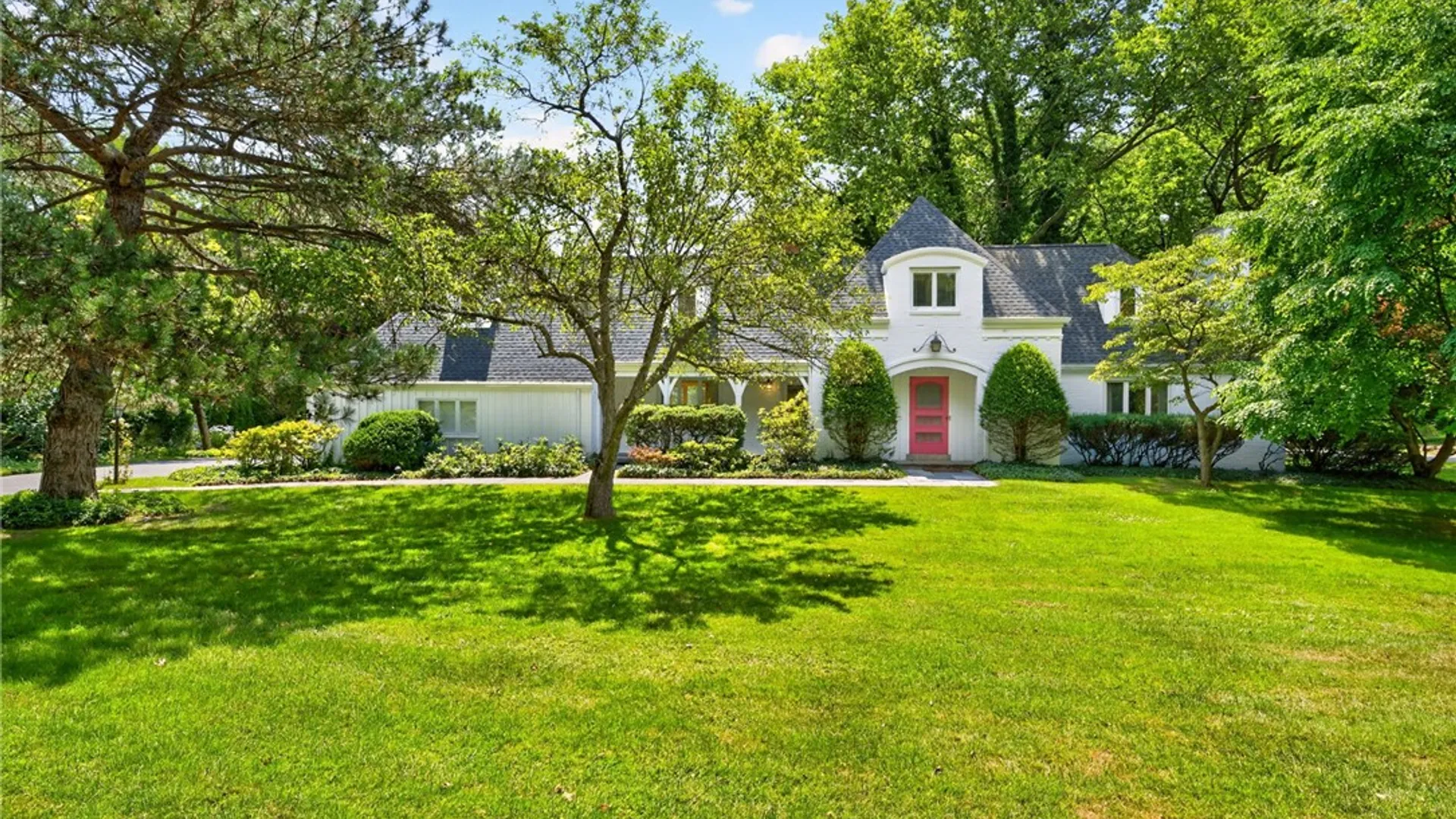 Property at 25 Oak Lane, Brighton, NY 14610 3