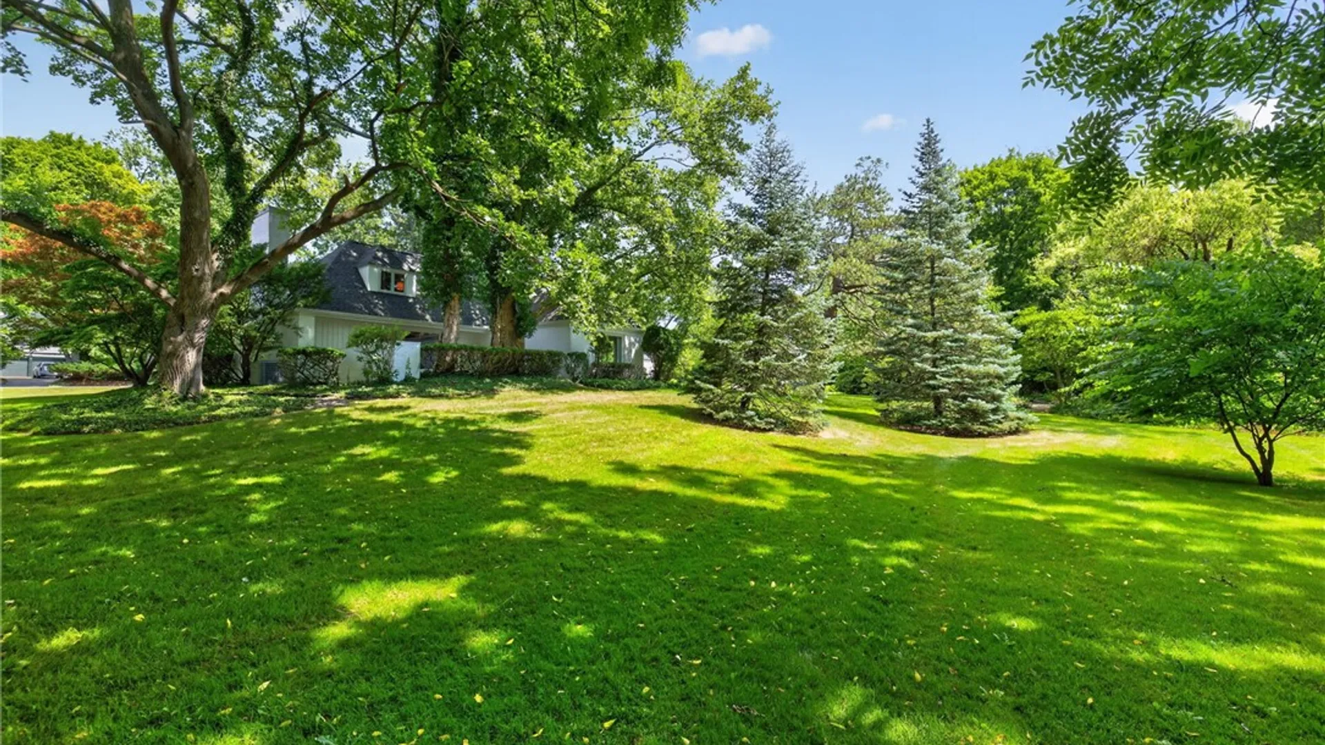 Property at 25 Oak Lane, Brighton, NY 14610 50