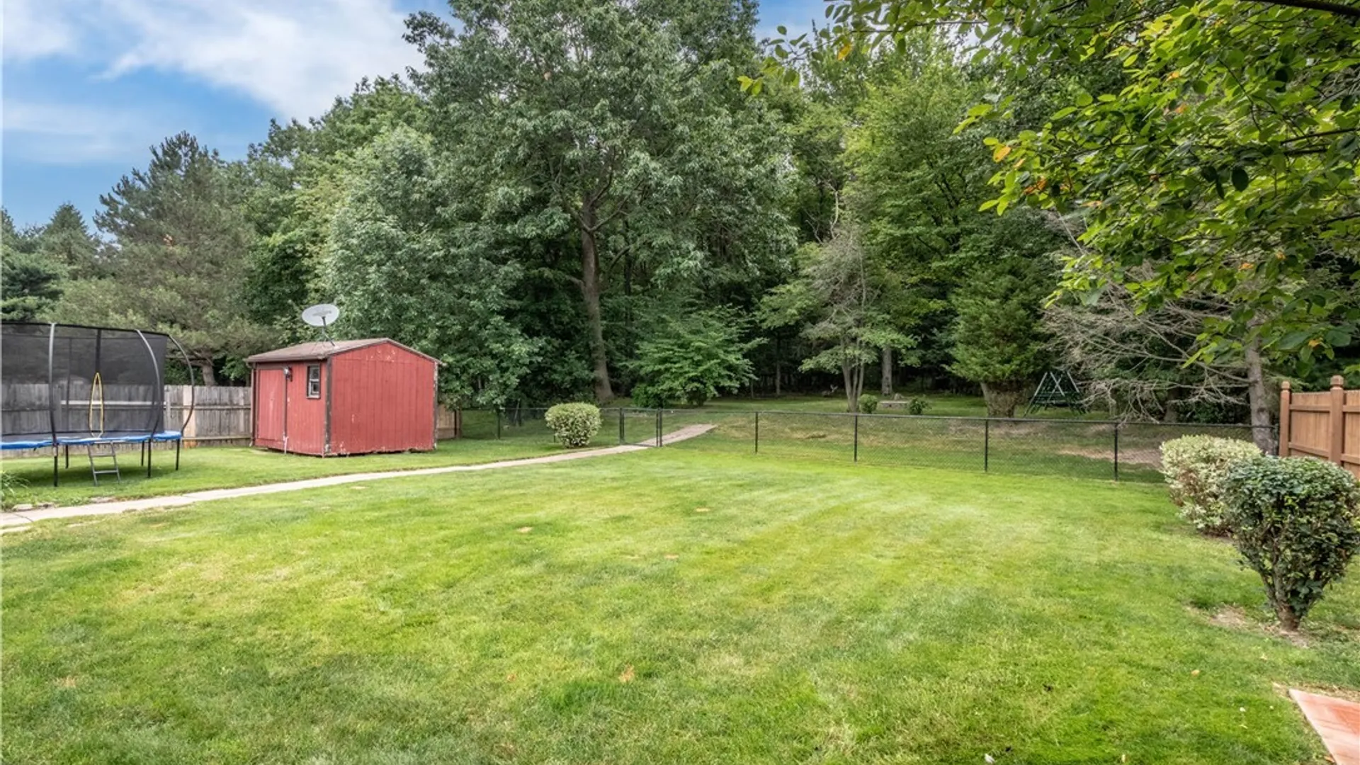 Property at 1452 Darlington Drive, Evans, NY 14047 36